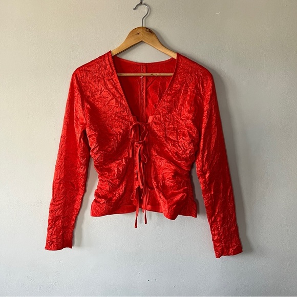 GANNI Red Crinkled Blouse In Grenadine Toe Front Size 38 / US 6 NWOT - Picture 2 of 7